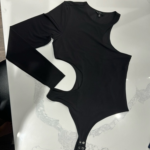 Dynamite Black bodycon asymmetrical one shoulder bodysuit size medium. - Picture 1 of 3